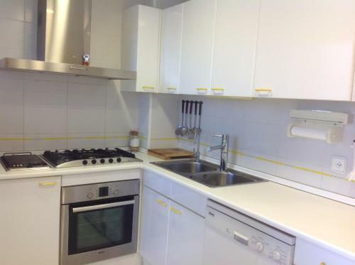 Tamariu Apartment Sleeps 4 Pool Air Con