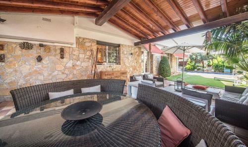 Bages House