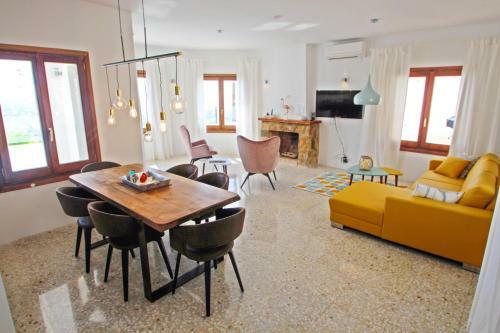 Suerte - Sea View Villa With Private Pool In Moraira