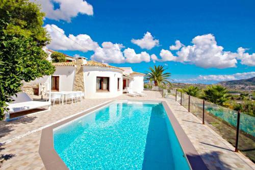 Suerte - Sea View Villa With Private Pool In Moraira