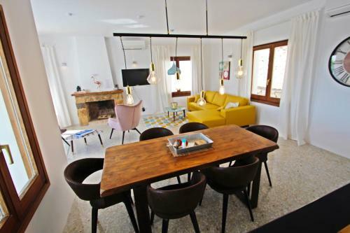 Suerte - Sea View Villa With Private Pool In Moraira