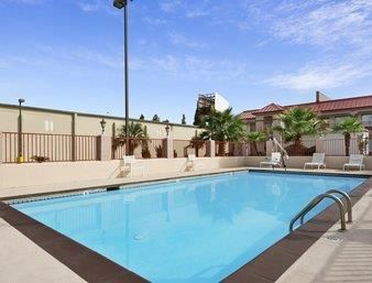 Hotel Super 8 Baton Rouge/i-12