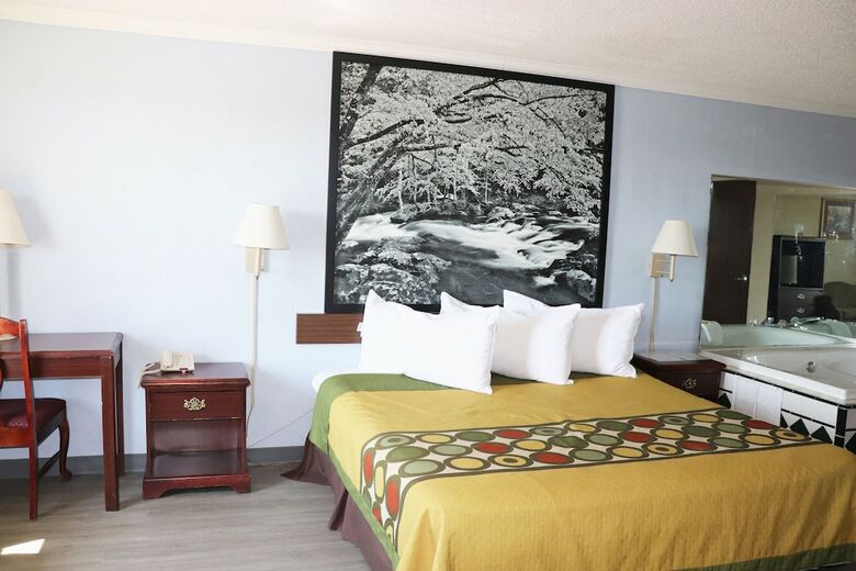 Hotel Super 8 Clarksville East