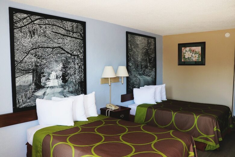 Hotel Super 8 Clarksville East