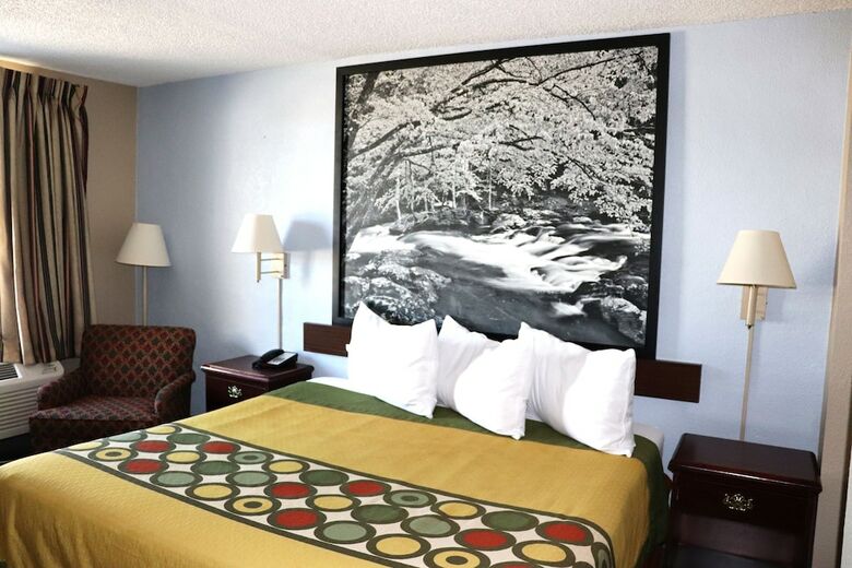 Hotel Super 8 Clarksville East