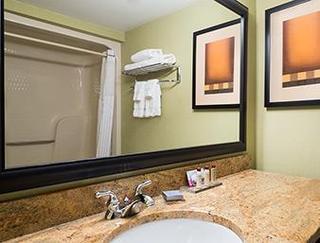 Hotel Wingate By Wyndham Columbia  Ft. Jackson