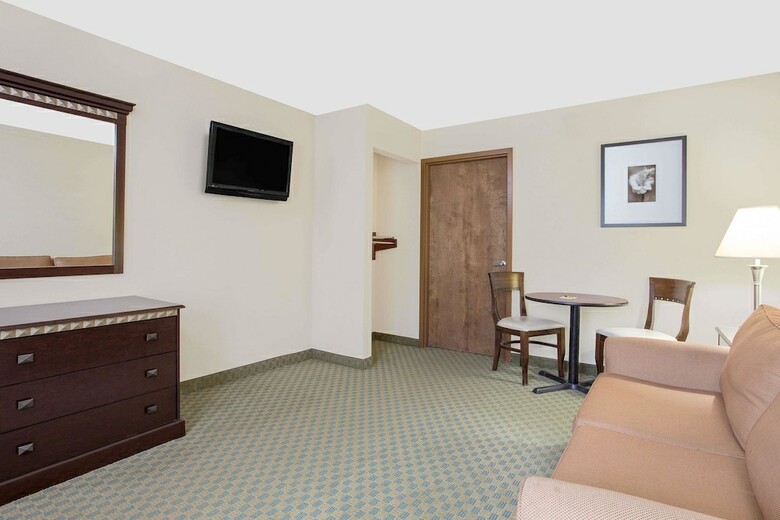 Hotel Super 8 Danville Pa