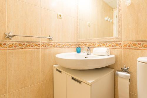 Malagasuite Torremolinos Beach Apartment