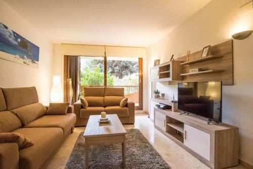 Globus La Entrada Garden Apartment