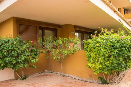 Globus La Entrada Garden Apartment