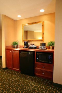 Hotel Embassy Suites Hampton Roads Va