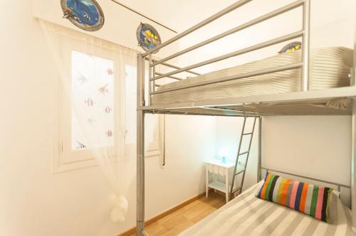 Lets Holidays Tropicana Apartment 2
