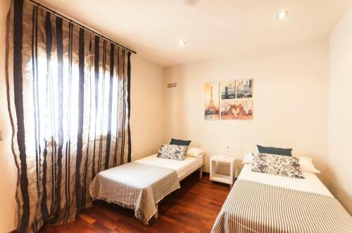 Lets Holidays El Taller Apartment