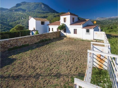 Five-bedroom Holiday Home In Ubrique