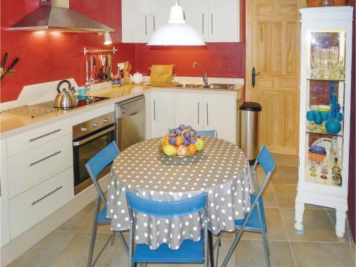 Two-bedroom Holiday Home In Velez-malaga