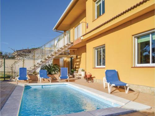 Holiday Home Carer 07