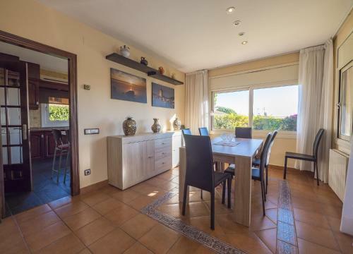 Homeholidaysrentals Niza - Costa Barcelona