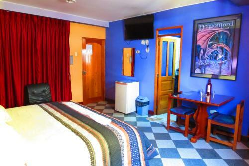 Hotel Tours