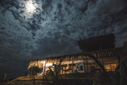 Hotel Tiki Surf House