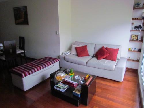Private Bedroom In Miraflores Apartment
