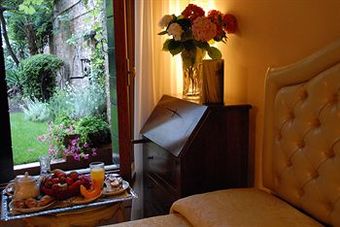 Hotel Pensione Accademia Villa Maravege