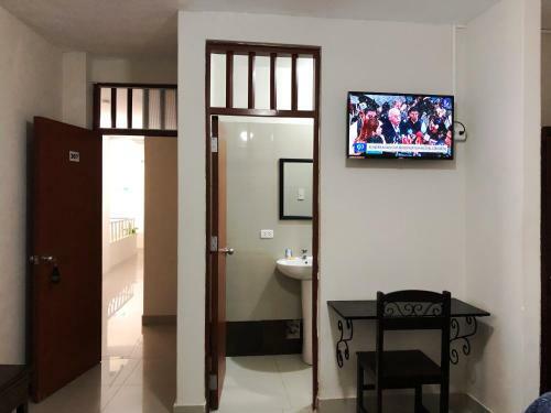 Hotel Estancia Real