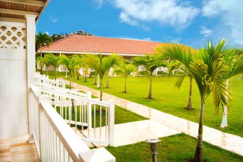 Hotel Bella Terra Laguna Azul Resort & Spa