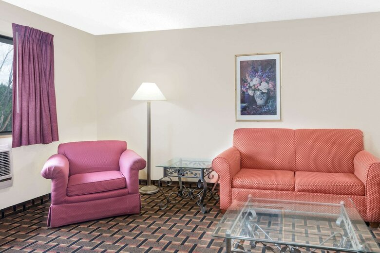 Hotel Super 8 Kent/akron Area