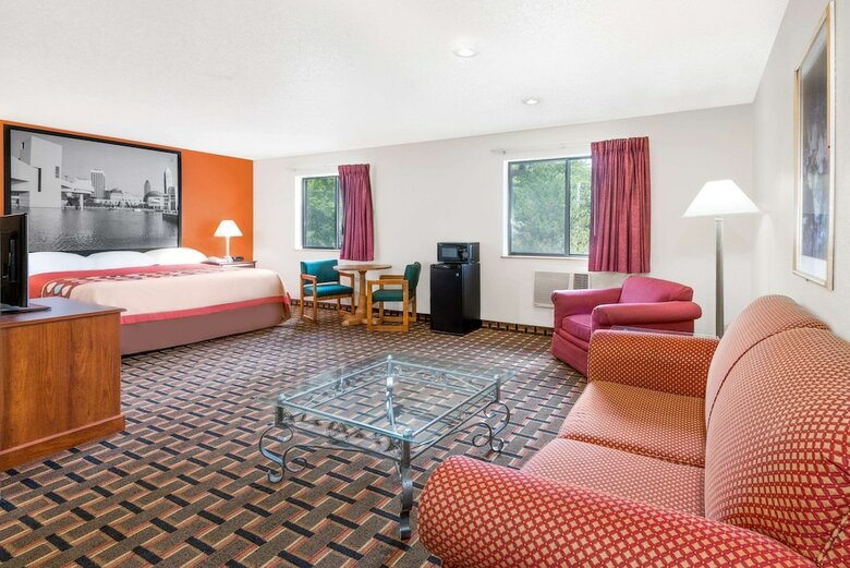 Hotel Super 8 Kent/akron Area