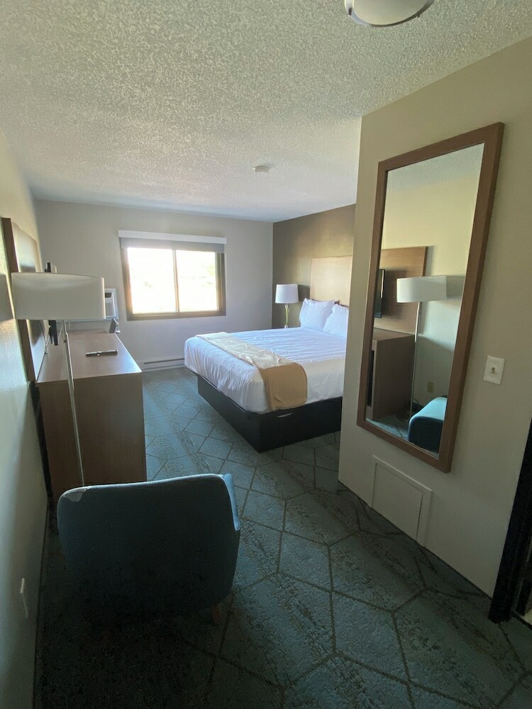 Hotel Super 8 Oshkosh Airport