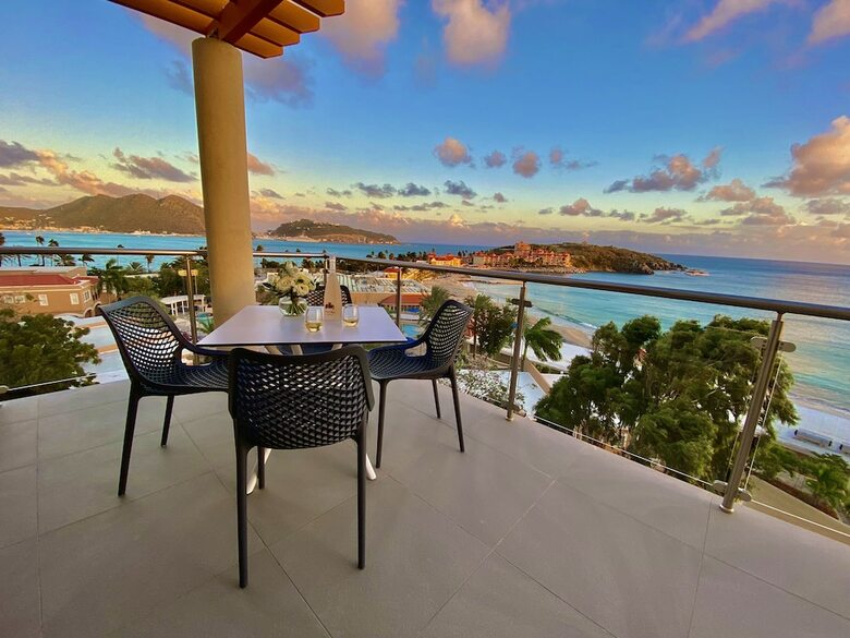 Hotel Divi Little Bay Beach Resort