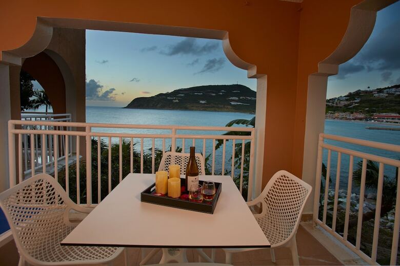 Hotel Divi Little Bay Beach Resort