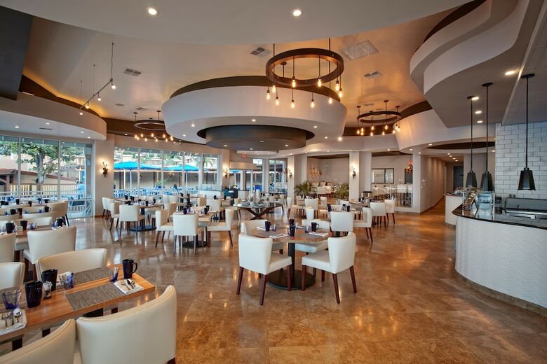 Hotel Divi Little Bay Beach Resort