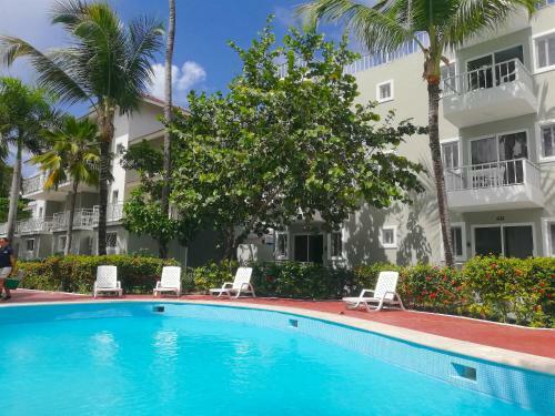 Aparthotel Caribbean Suites Deluxe Beach Club & Pool