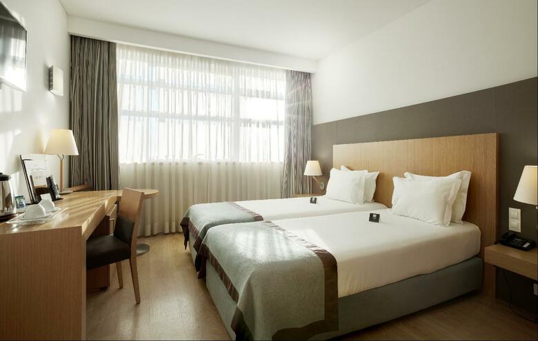 Hotel Mercure Lisboa Almada