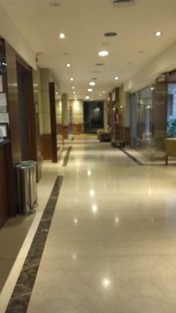 Lafayette Hotel
