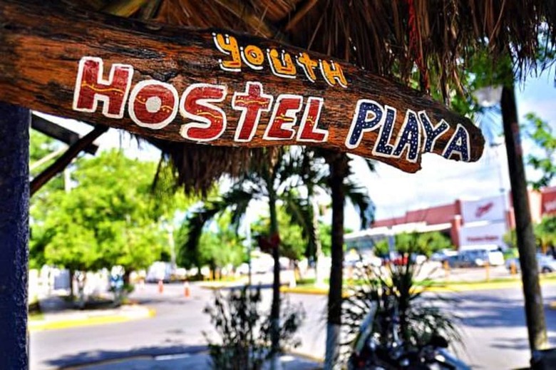 Hostel Playa By The Spot
