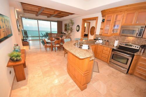 Apartamento Tessoro 1002 At Las Conchas
