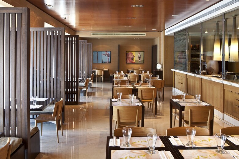 Radisson Blu Hotel, Dubai Deira Creek