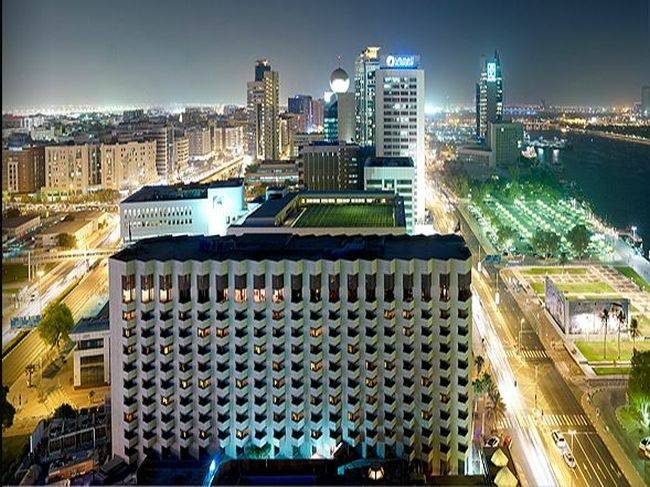 Radisson Blu Hotel, Dubai Deira Creek
