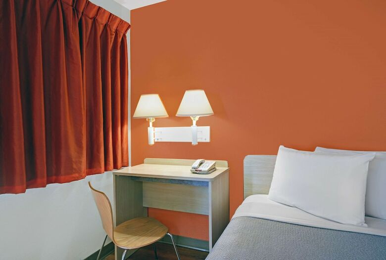 Hotel Motel 6 Portland East
