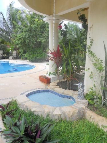 Lge Privat Villa / 13 Bed Sizes