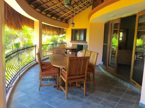 Hotel Nah Uxibal Villa And Casitas