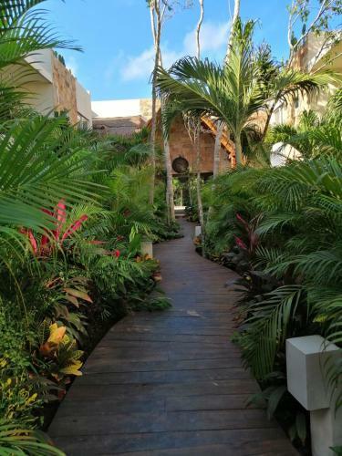 Hotel Alma De Flores
