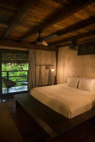 Hotel Amor Rooms
