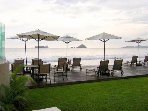 Grand Residencial Ixtapa Apartment