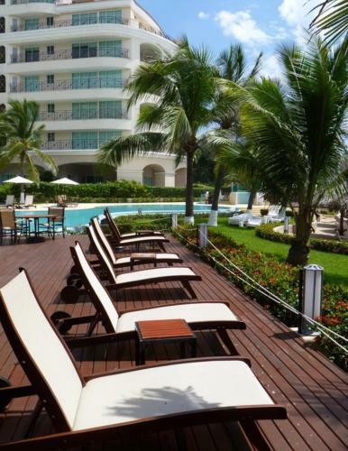 Grand Residencial Ixtapa Apartment
