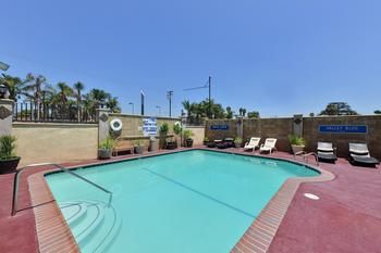 Hotel Americas Best Value Inn & Suites