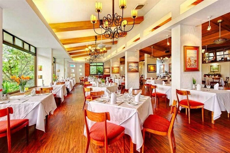 Hotel Bougainvillea