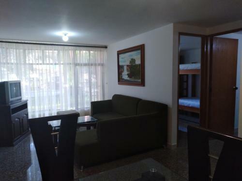 Apartamento, Ubicado A 5 Minutos Del Poblado